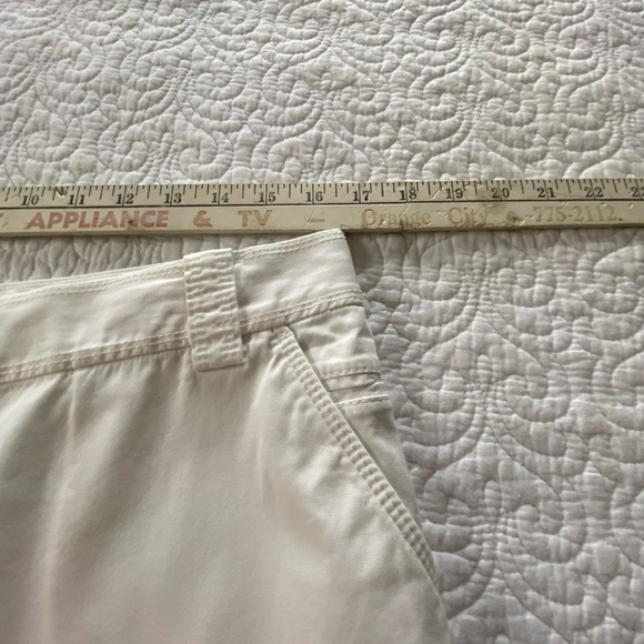 Tommy Bahama White Bermuda Shorts Lightweight Casual Size 10 - Picture 8 of 10
